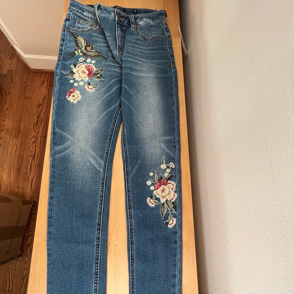 Miss Me skinny jeans size 26